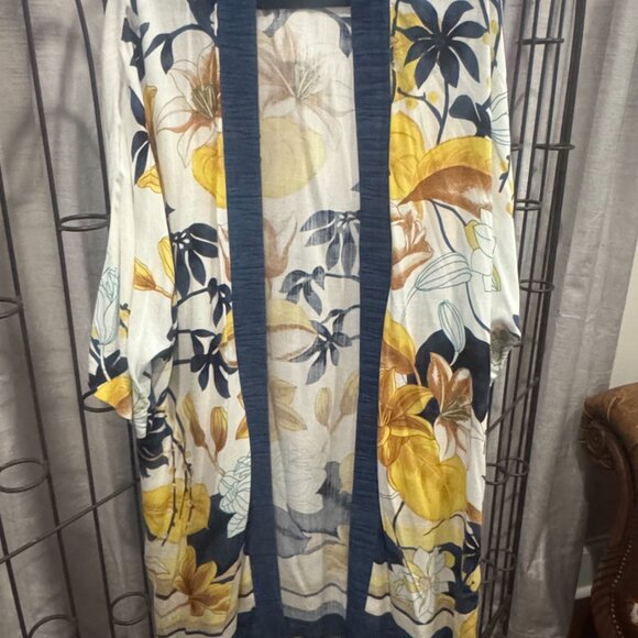 Chico’s Tropical Print Ruana Sz. 3 US (XL-16) - Picture 3 of 6